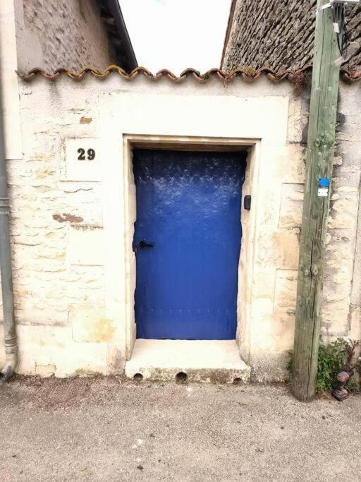 La Porte Bleue Neuville-de-Poitou Exterior photo